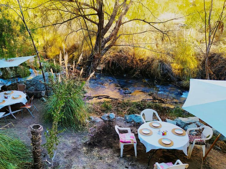 restaurante borde rio cochiguaz 02 768x576